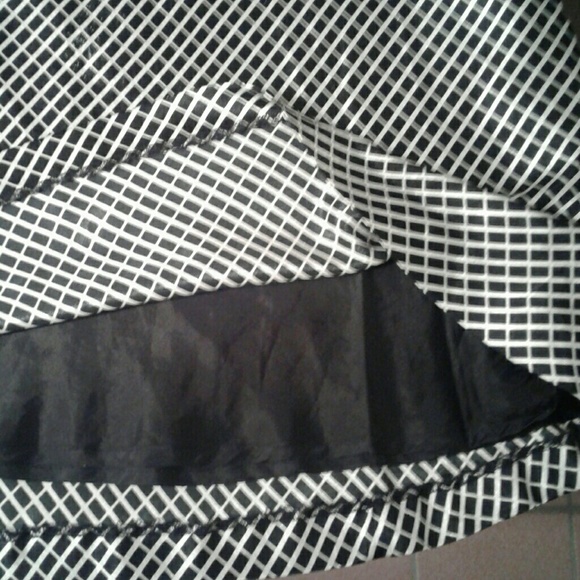 4/$13 A | Line skirt - Picture 3 of 5